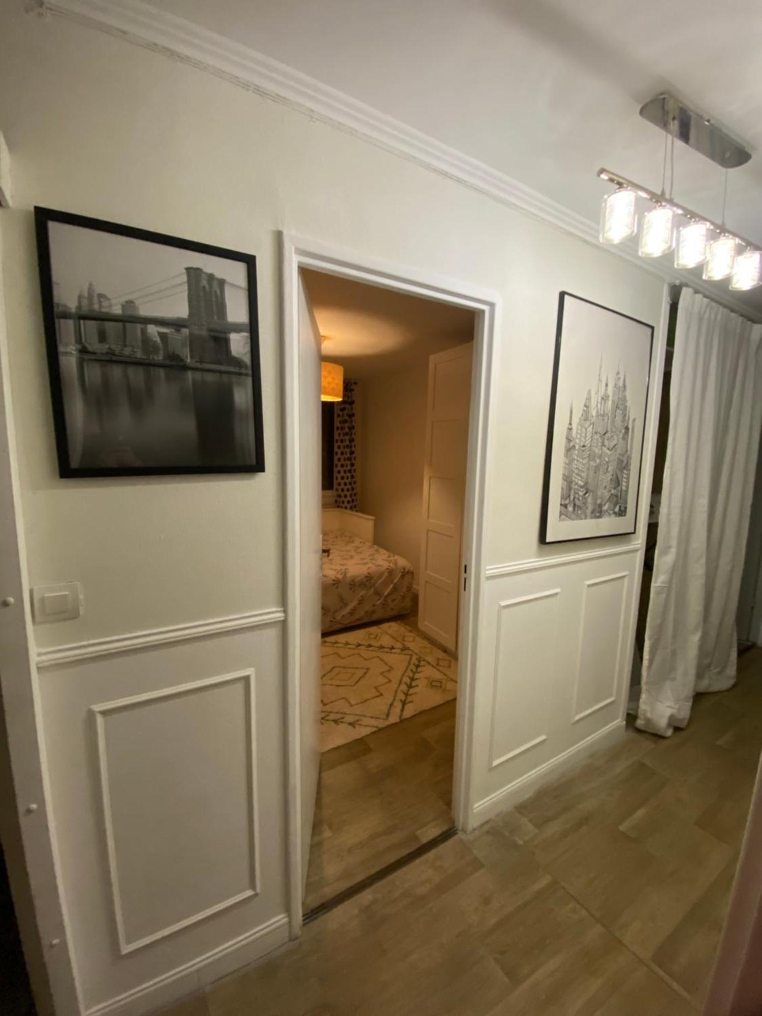 Bel Appartement Spacieux ,Convivial De 3 Chambres Avec Parking Prive Secure Caen Esterno foto