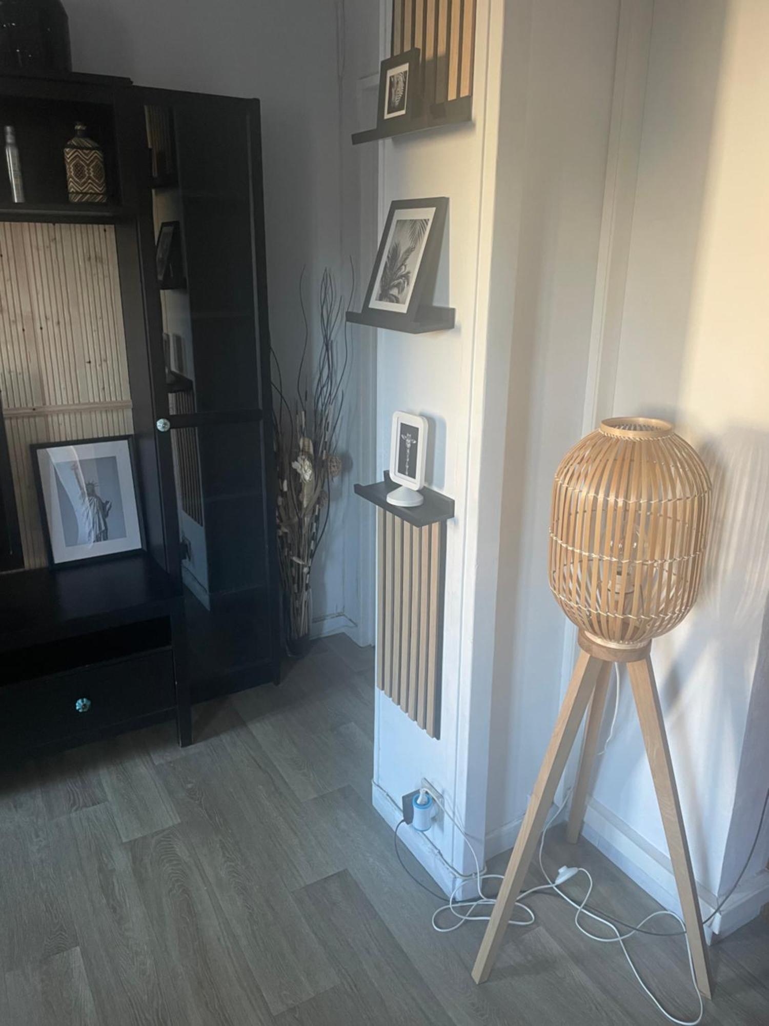Bel Appartement Spacieux ,Convivial De 3 Chambres Avec Parking Prive Secure Caen Esterno foto