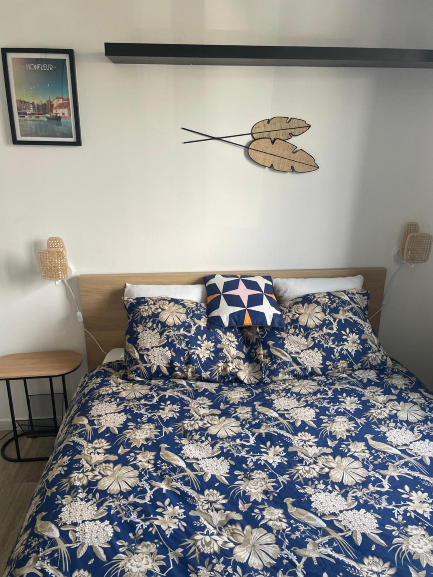 Bel Appartement Spacieux ,Convivial De 3 Chambres Avec Parking Prive Secure Caen Esterno foto