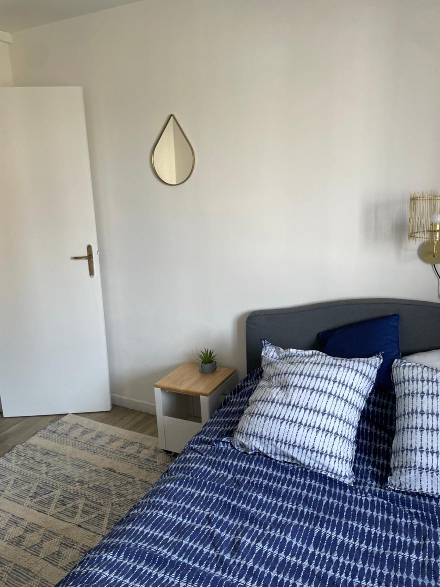Bel Appartement Spacieux ,Convivial De 3 Chambres Avec Parking Prive Secure Caen Esterno foto